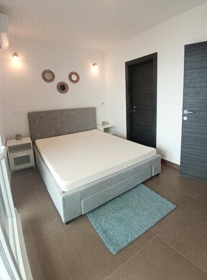 Searenity Pool Suite - Seafront Krmpote-Vodice Exterior foto